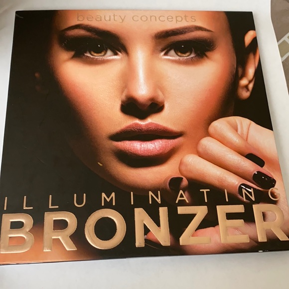 Beauty concepts Other - SOLD - Beauty Concepts Illuminating Bronzer